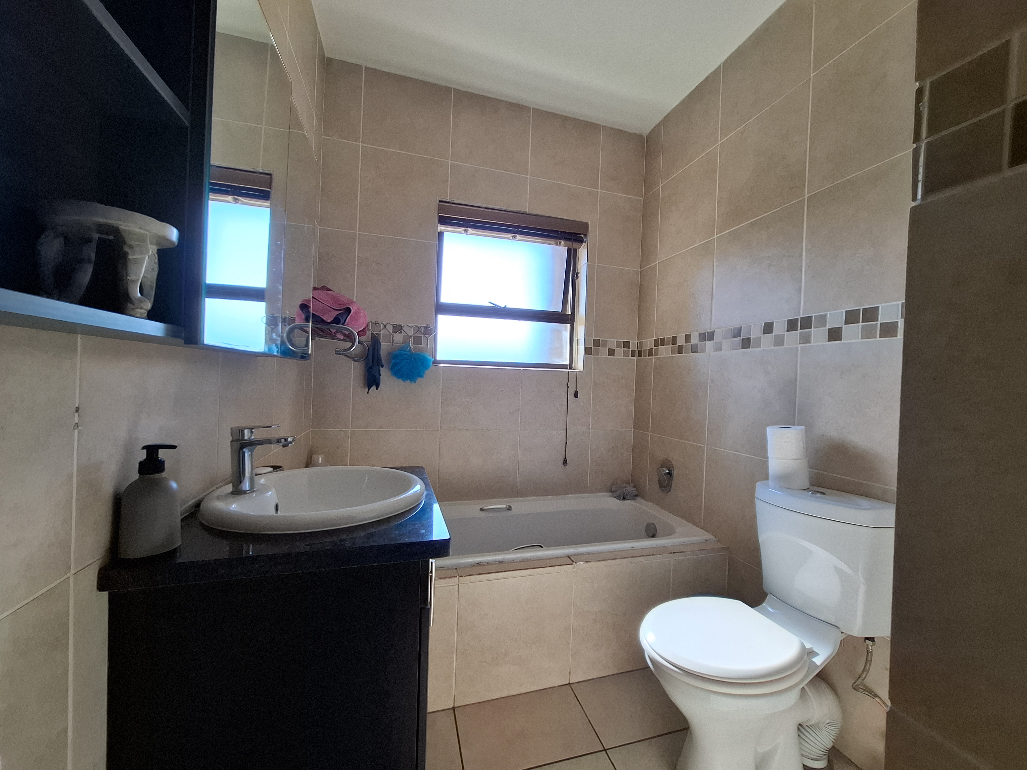 Property Ref No: 26021g.jpg