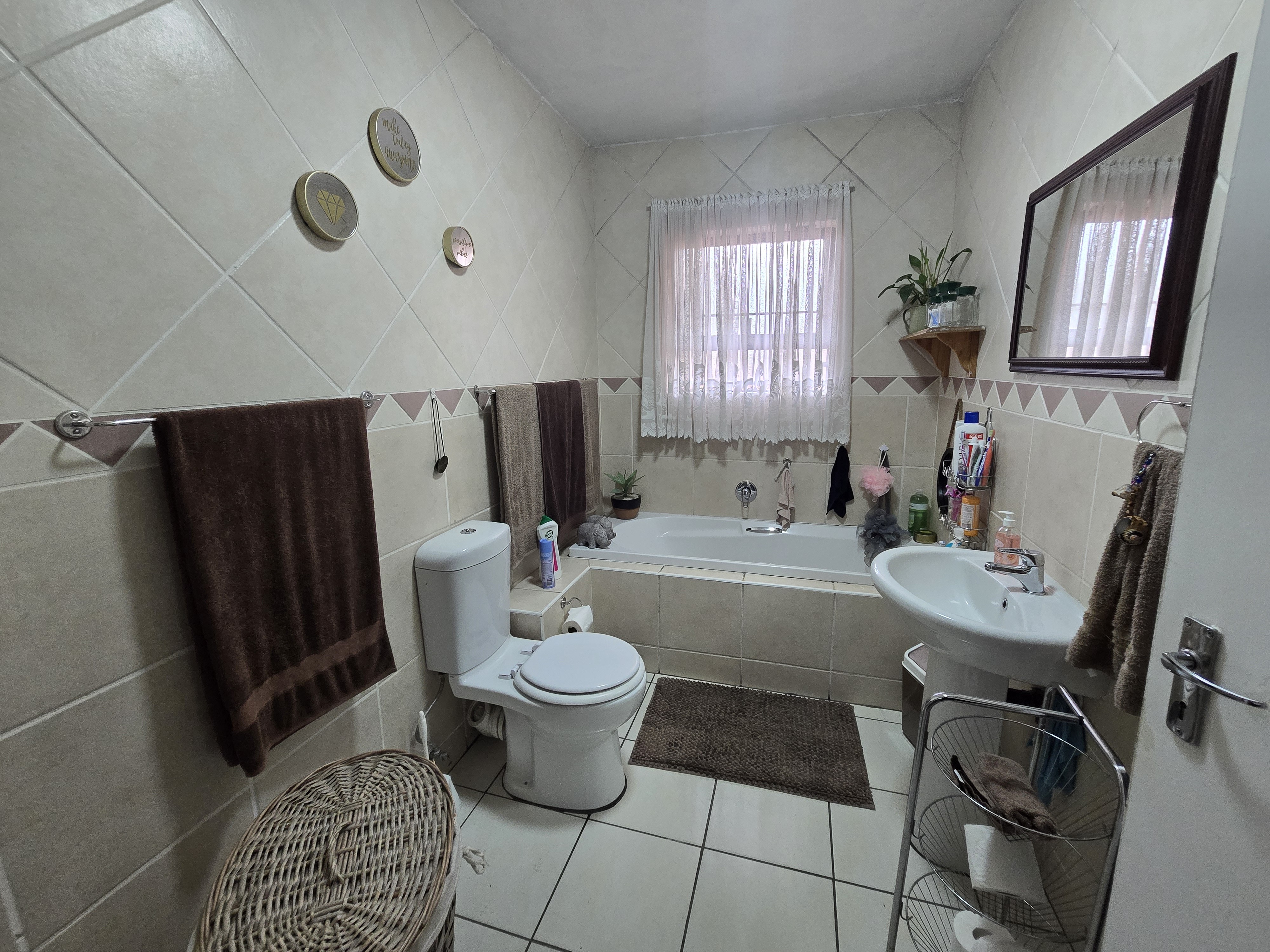 Property Ref No: 25886d.jpg