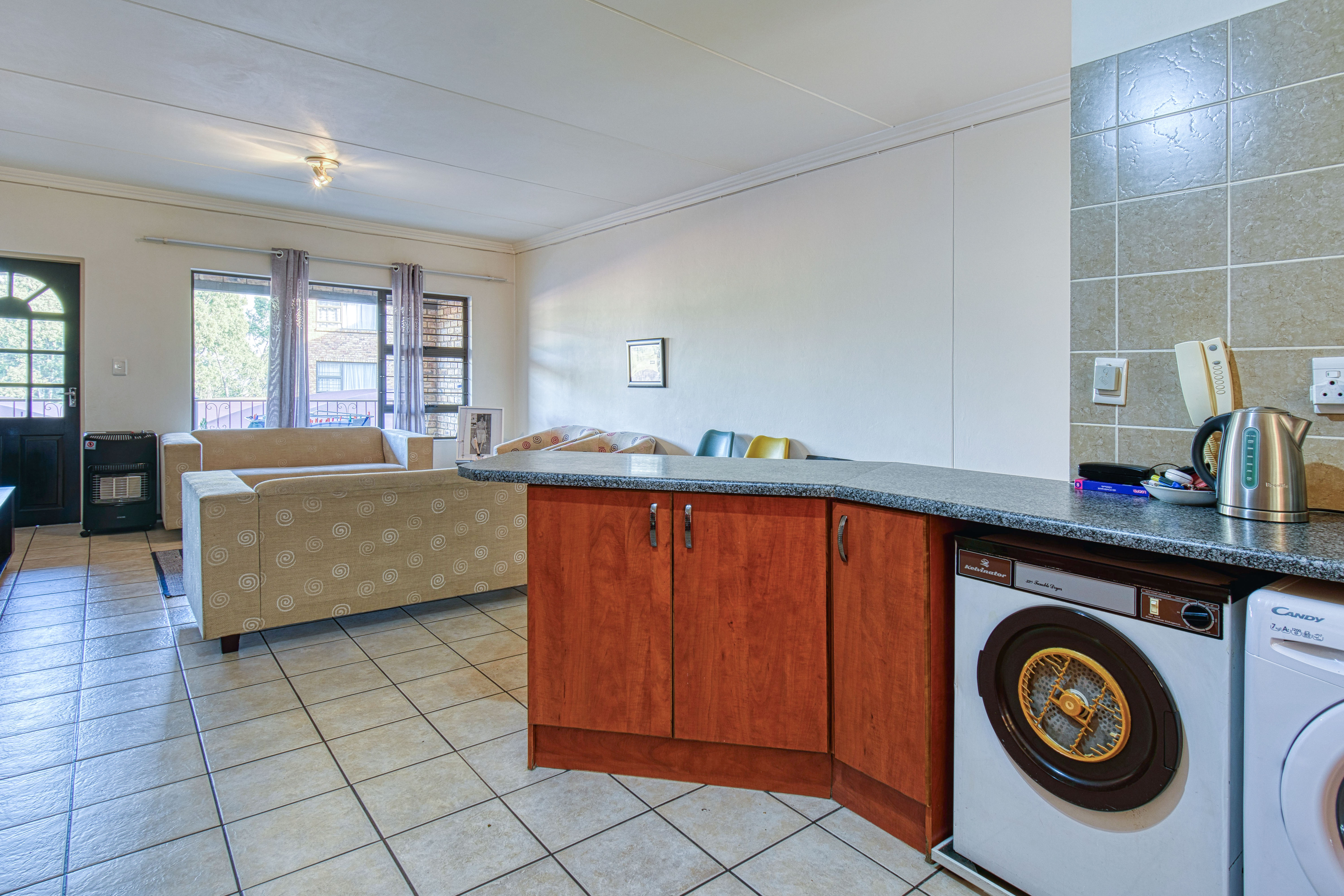 Property Ref No: 25945b.JPG