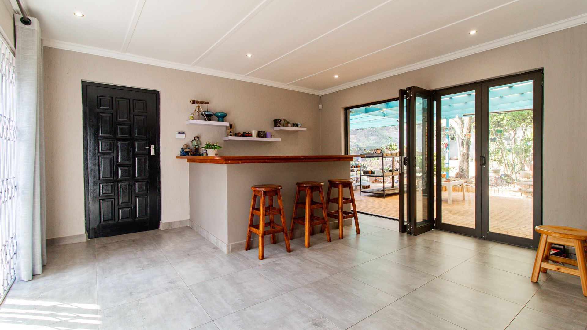 Property Ref No: 25587c.jpg