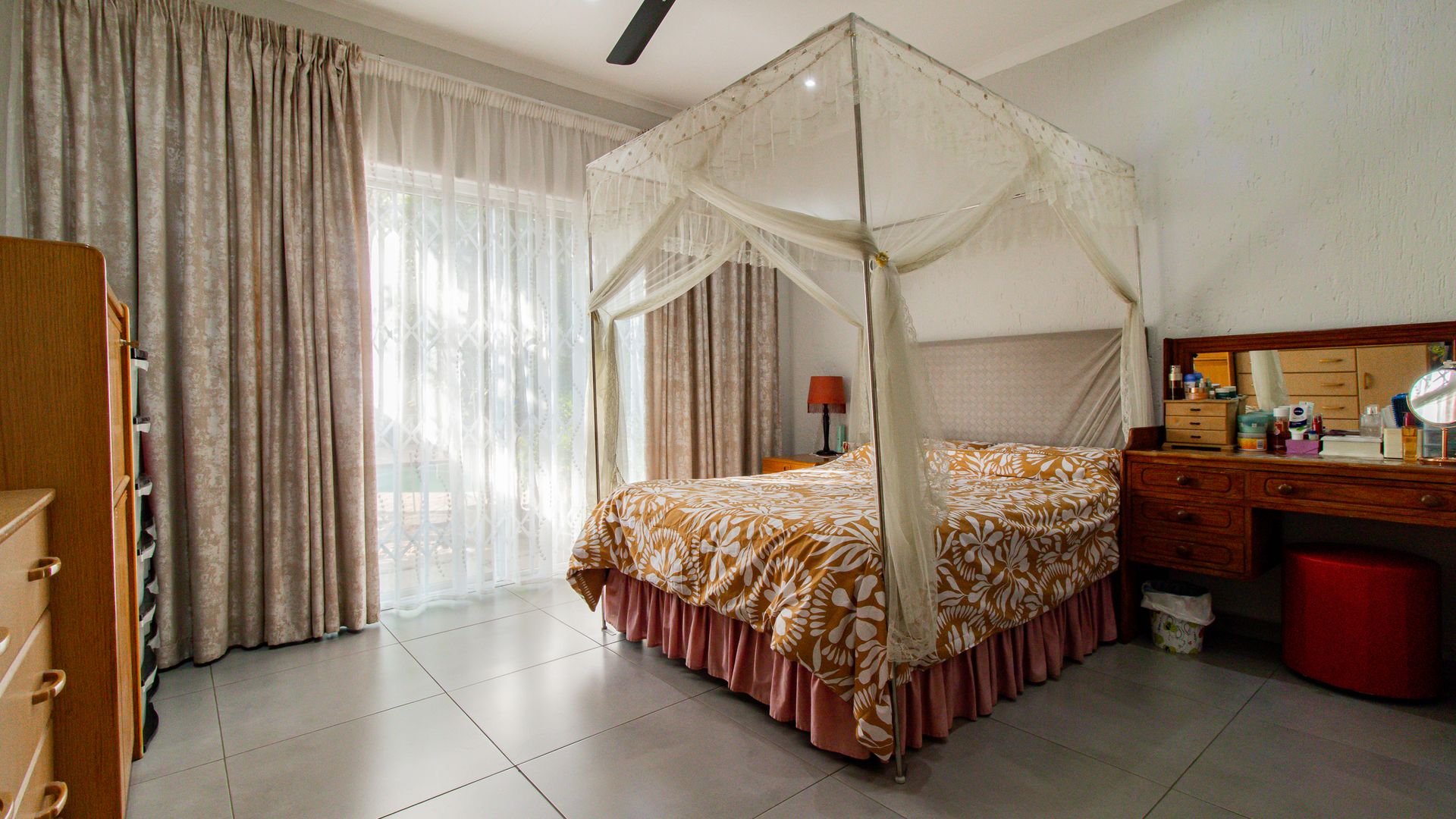 Property Ref No: 25587f.jpg