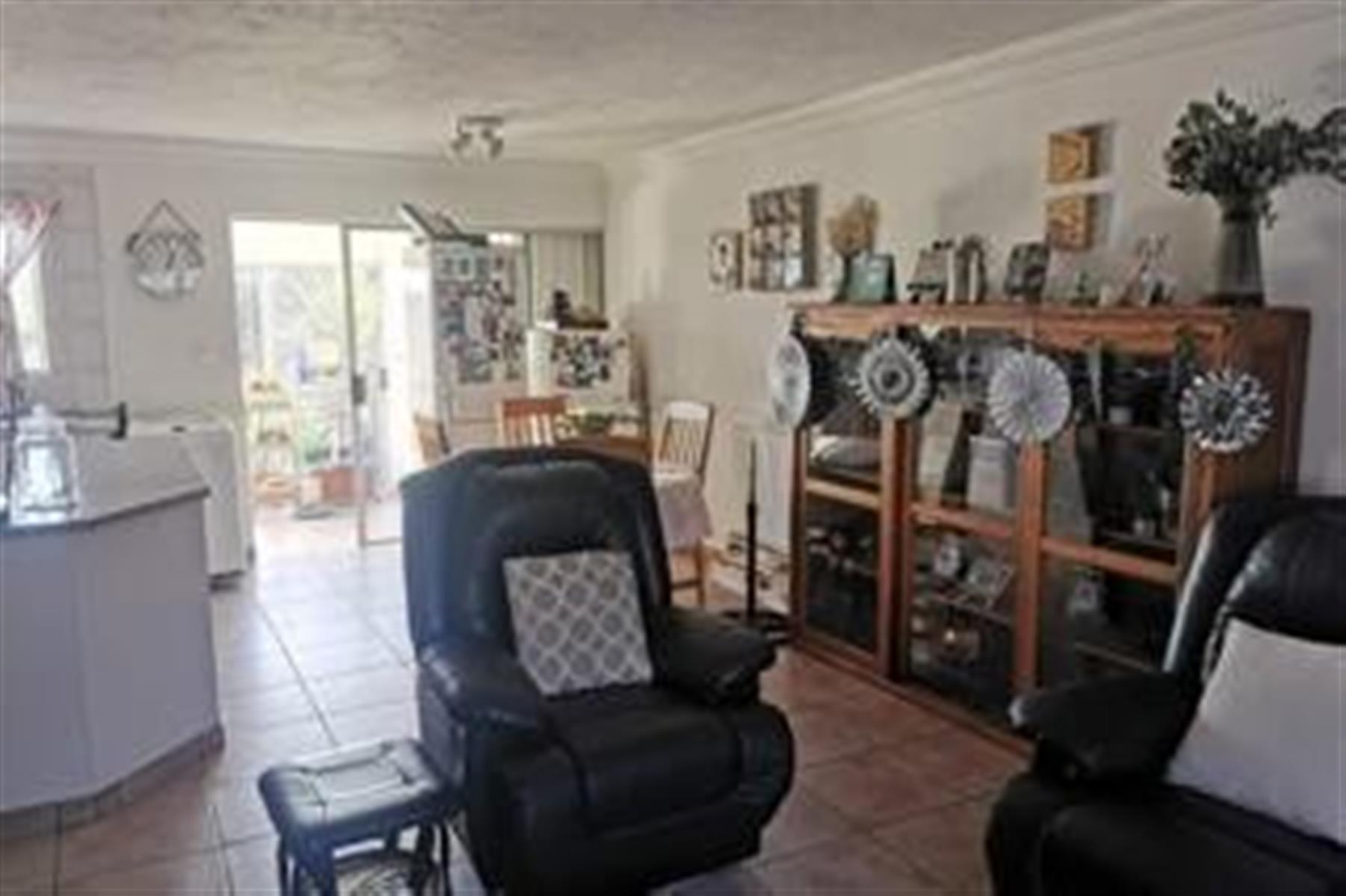 Property Ref No: 26160b.jpg