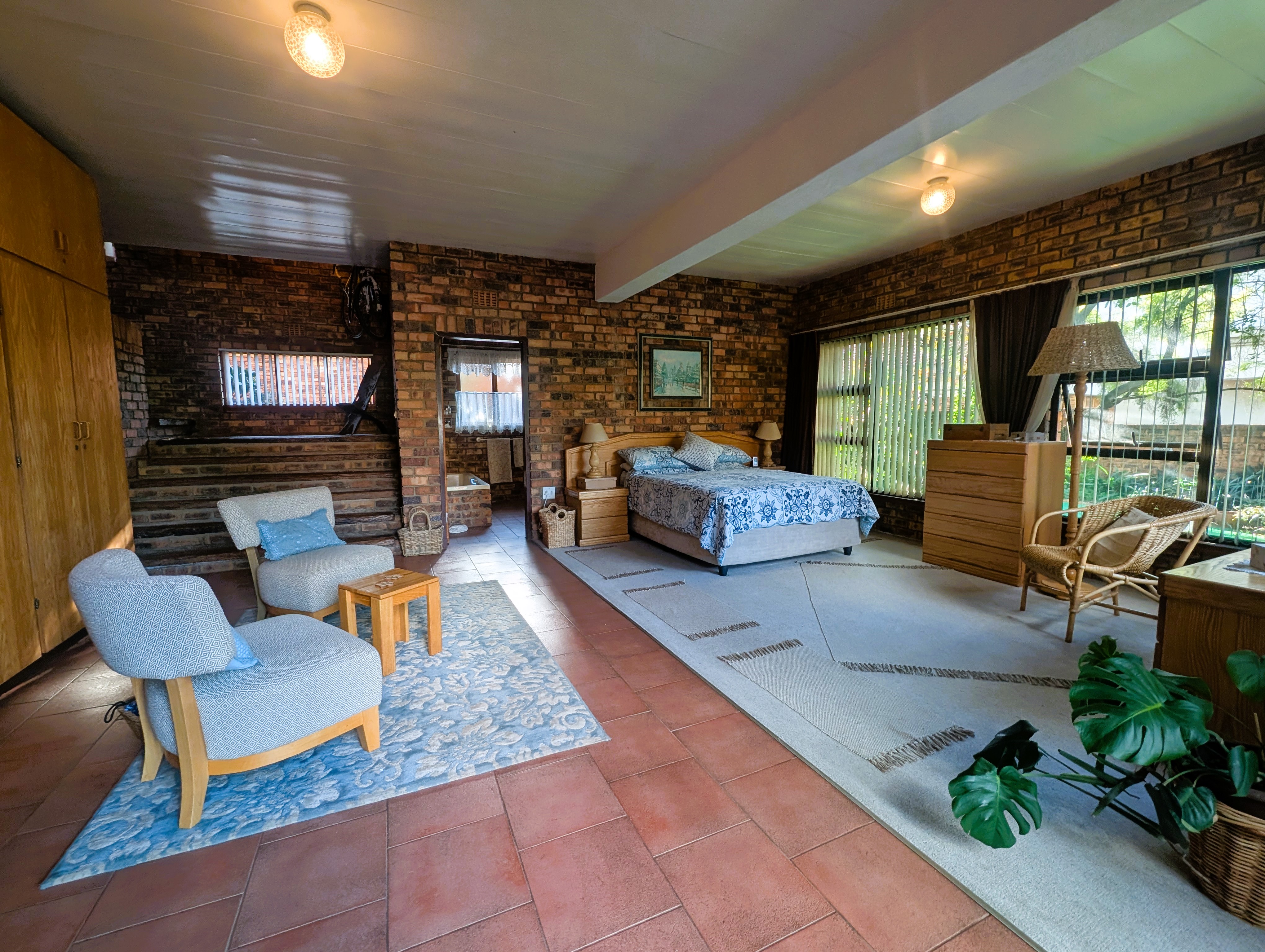 Property Ref No: 25671e.jpg