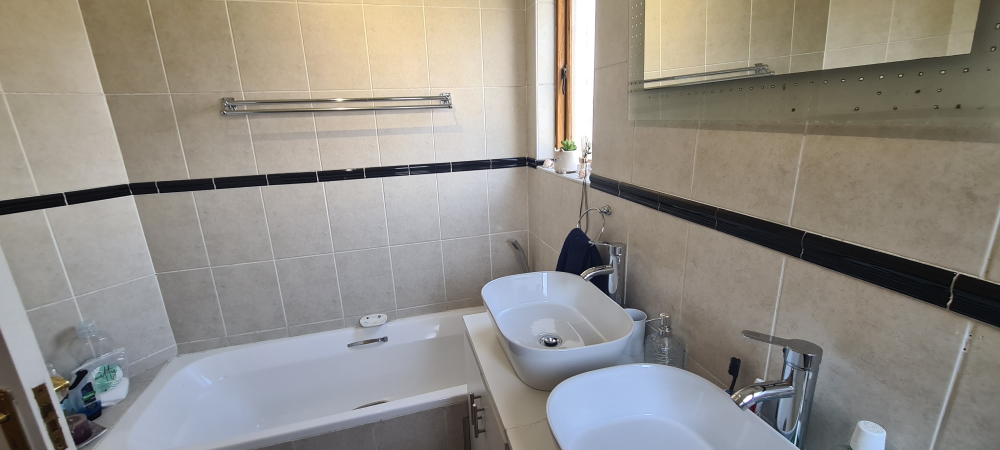 Property Ref No: 25565g.jpg