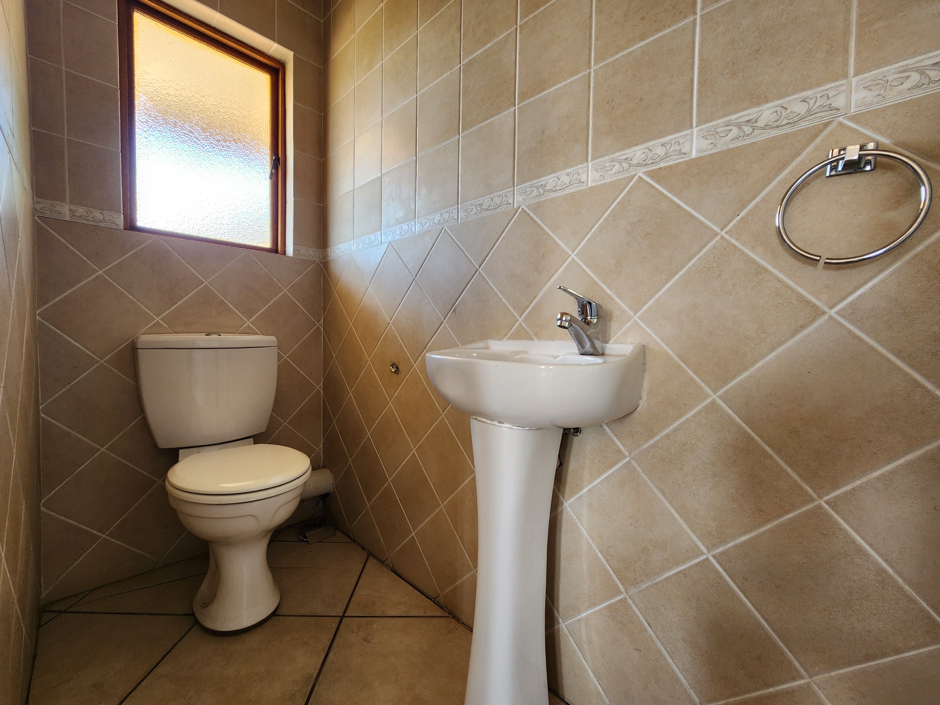 Property Ref No: 25667e.jpg