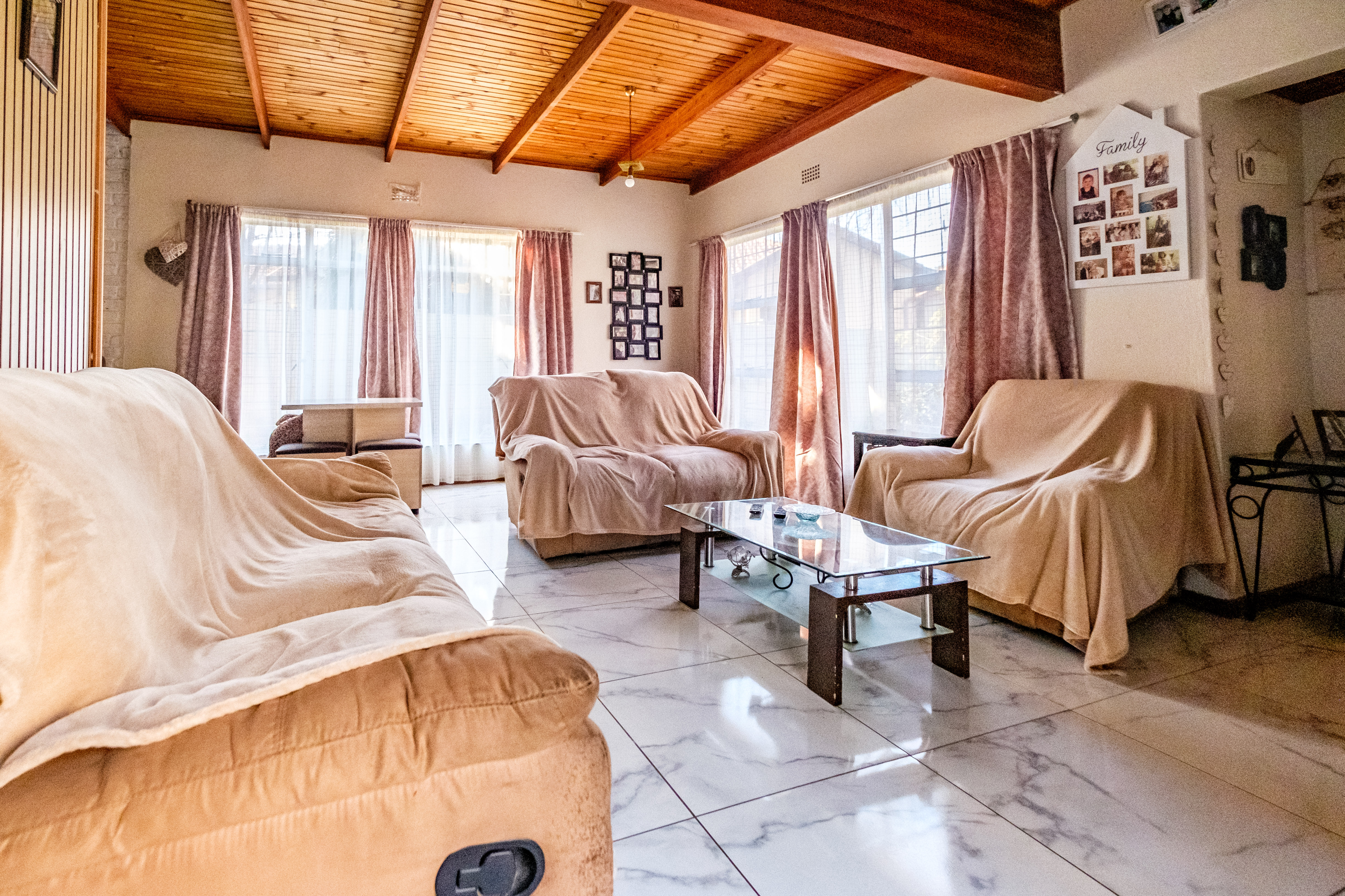Property Ref No: 25736d.jpg