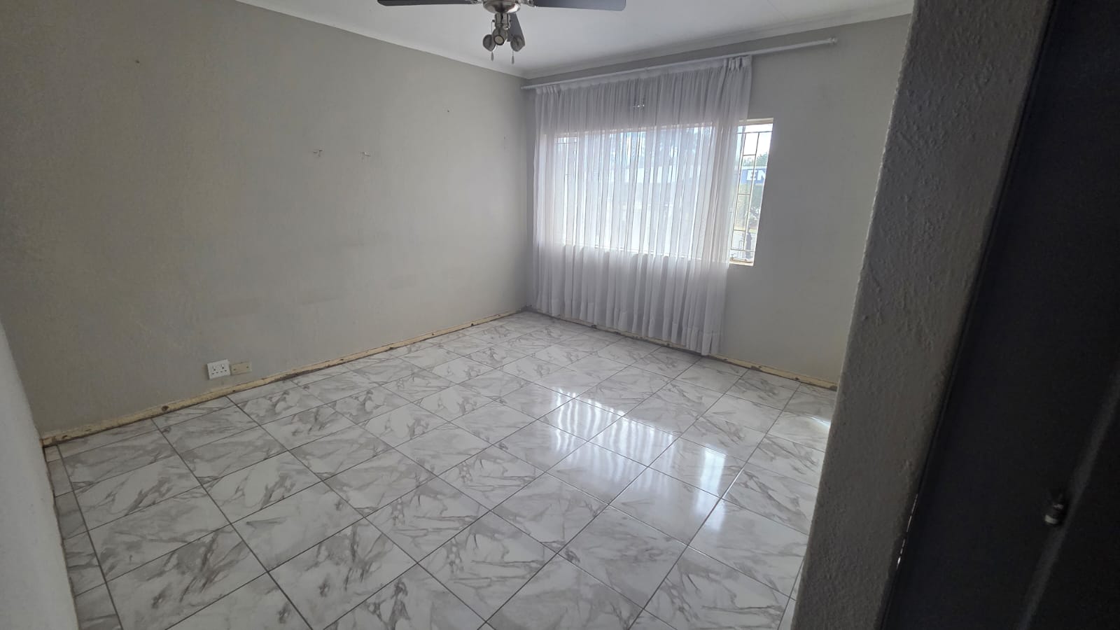 Property Ref No: 25803c.jpg