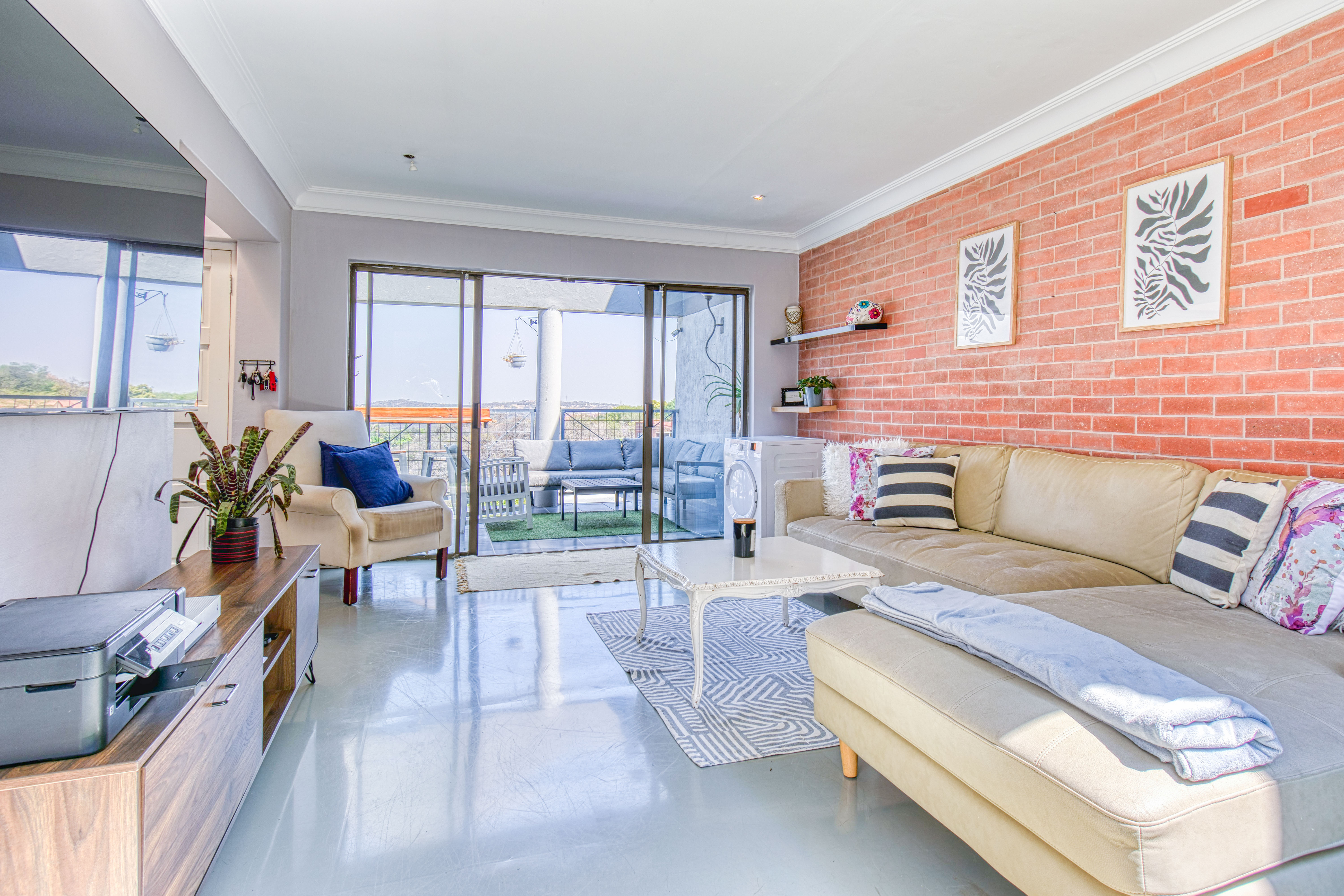 Property Ref No: 25853f.JPG