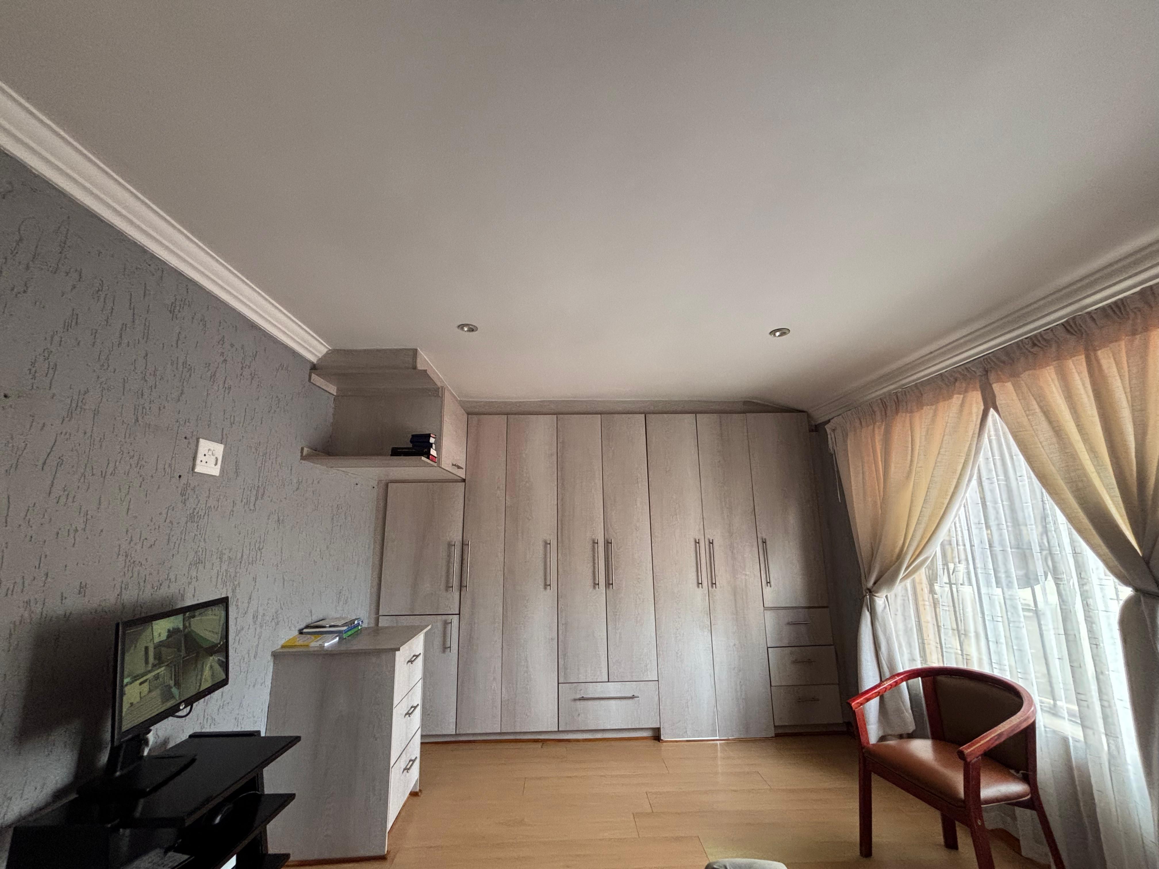 Property Ref No: 25888f.jpg