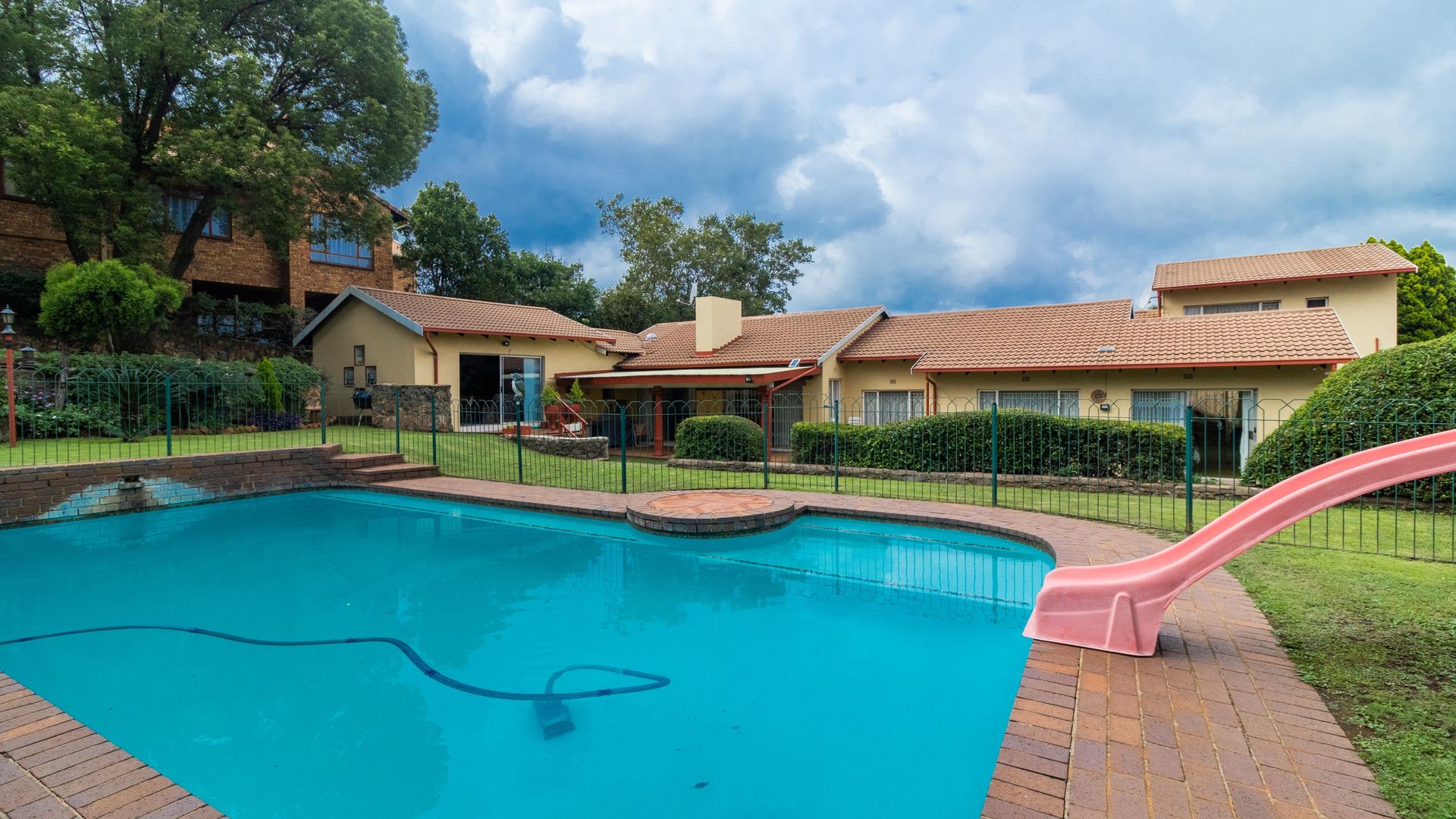 Property Ref No: 25561i.jpg