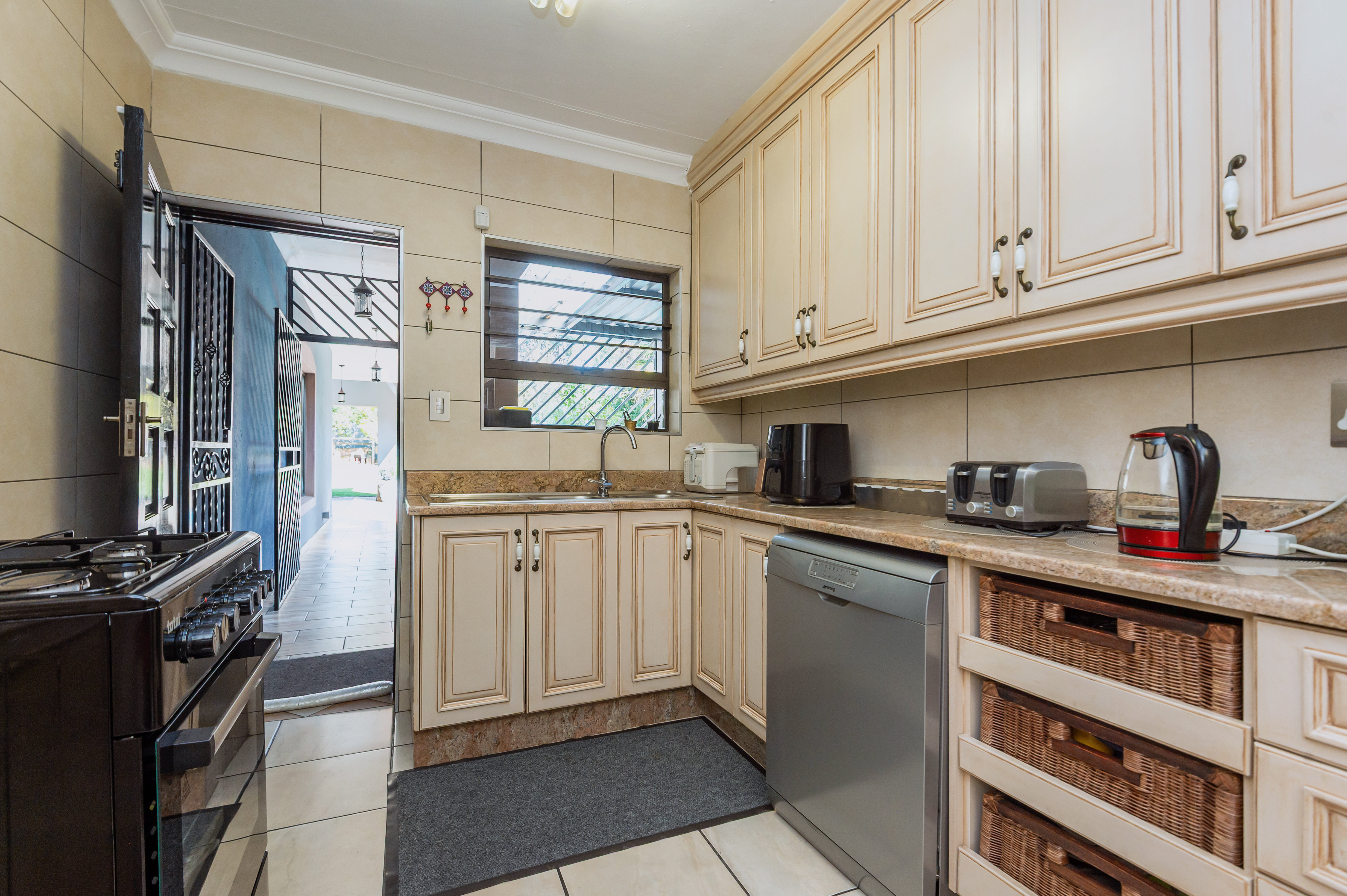 Property Ref No: 25599d.jpg