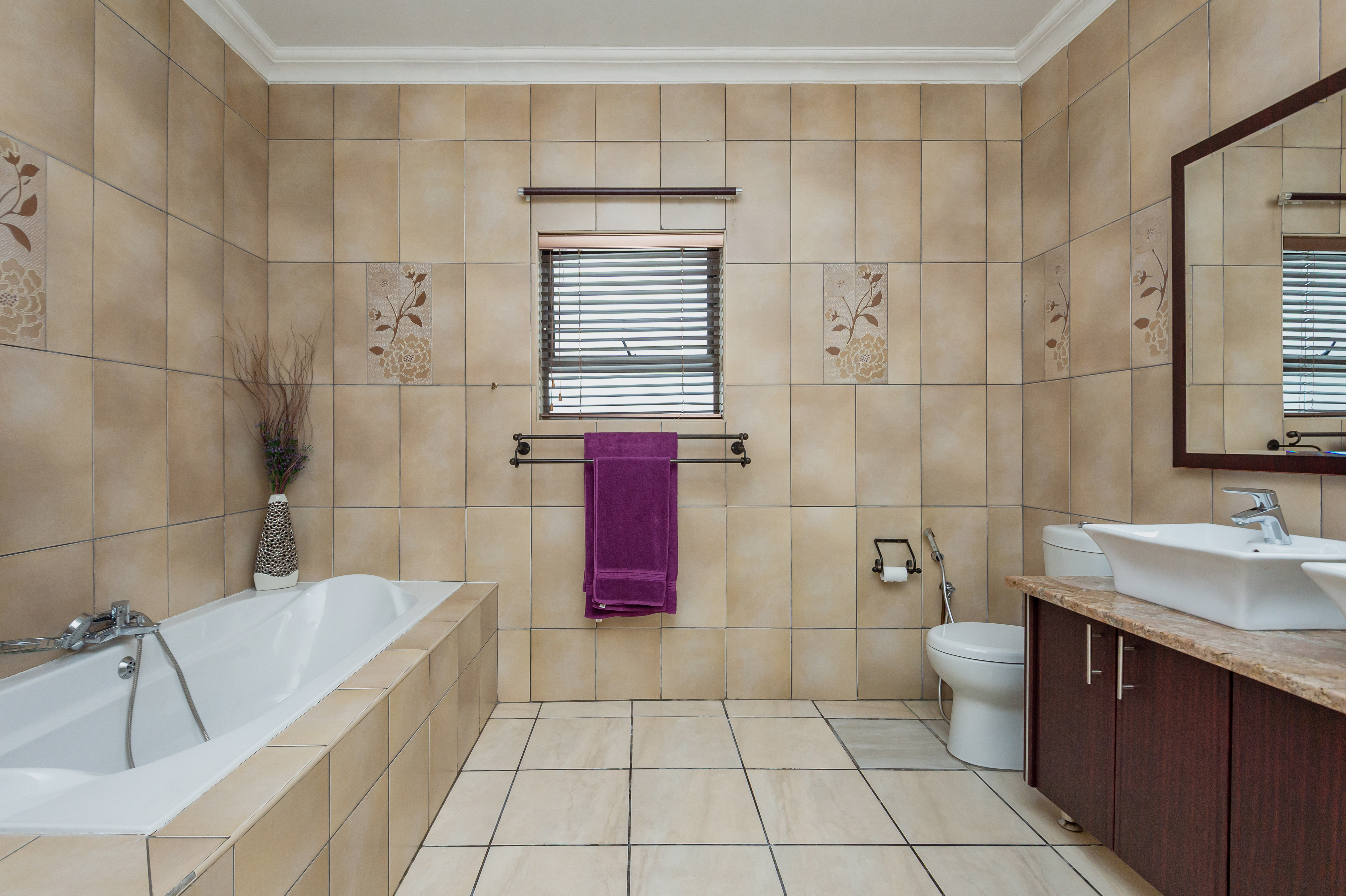 Property Ref No: 25599f.jpg