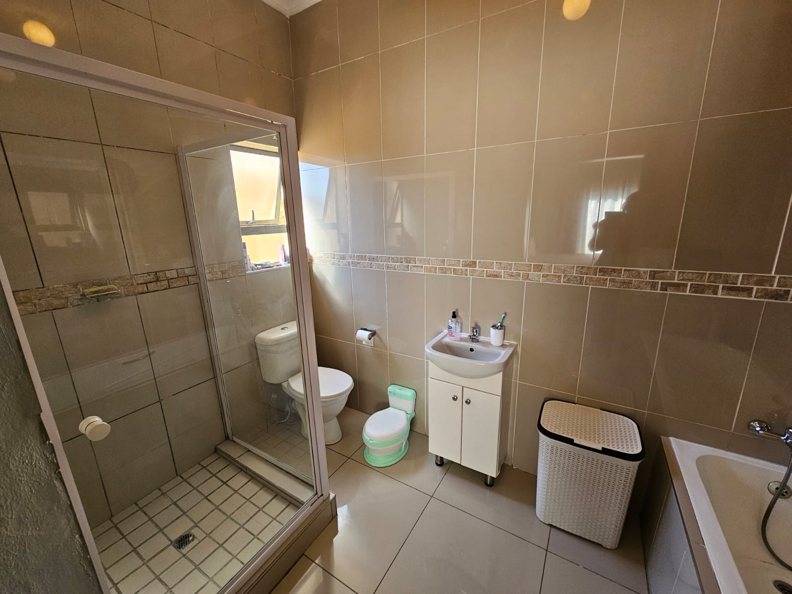 Property Ref No: 25875h.jpg