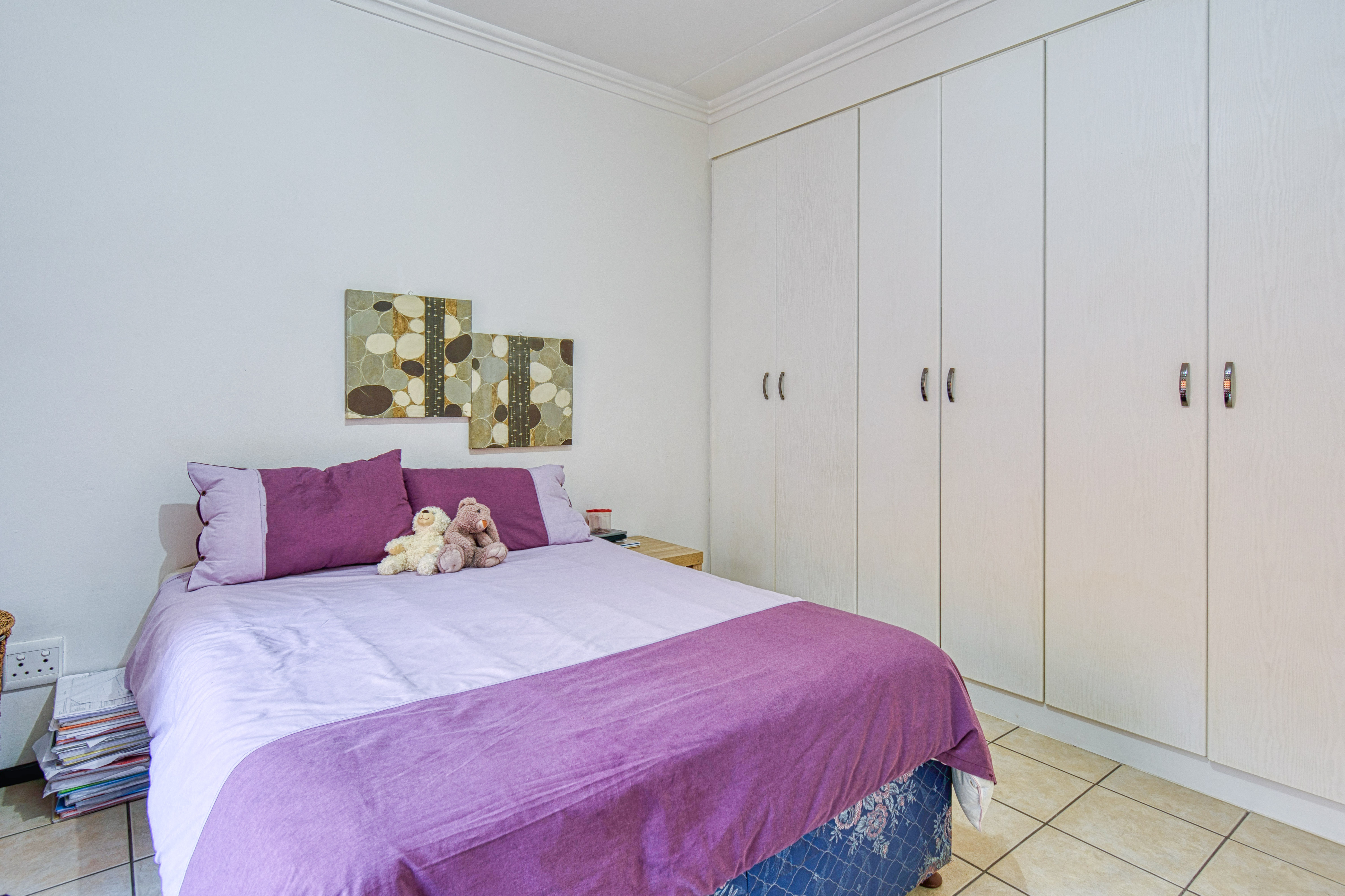 Property Ref No: 25945f.JPG