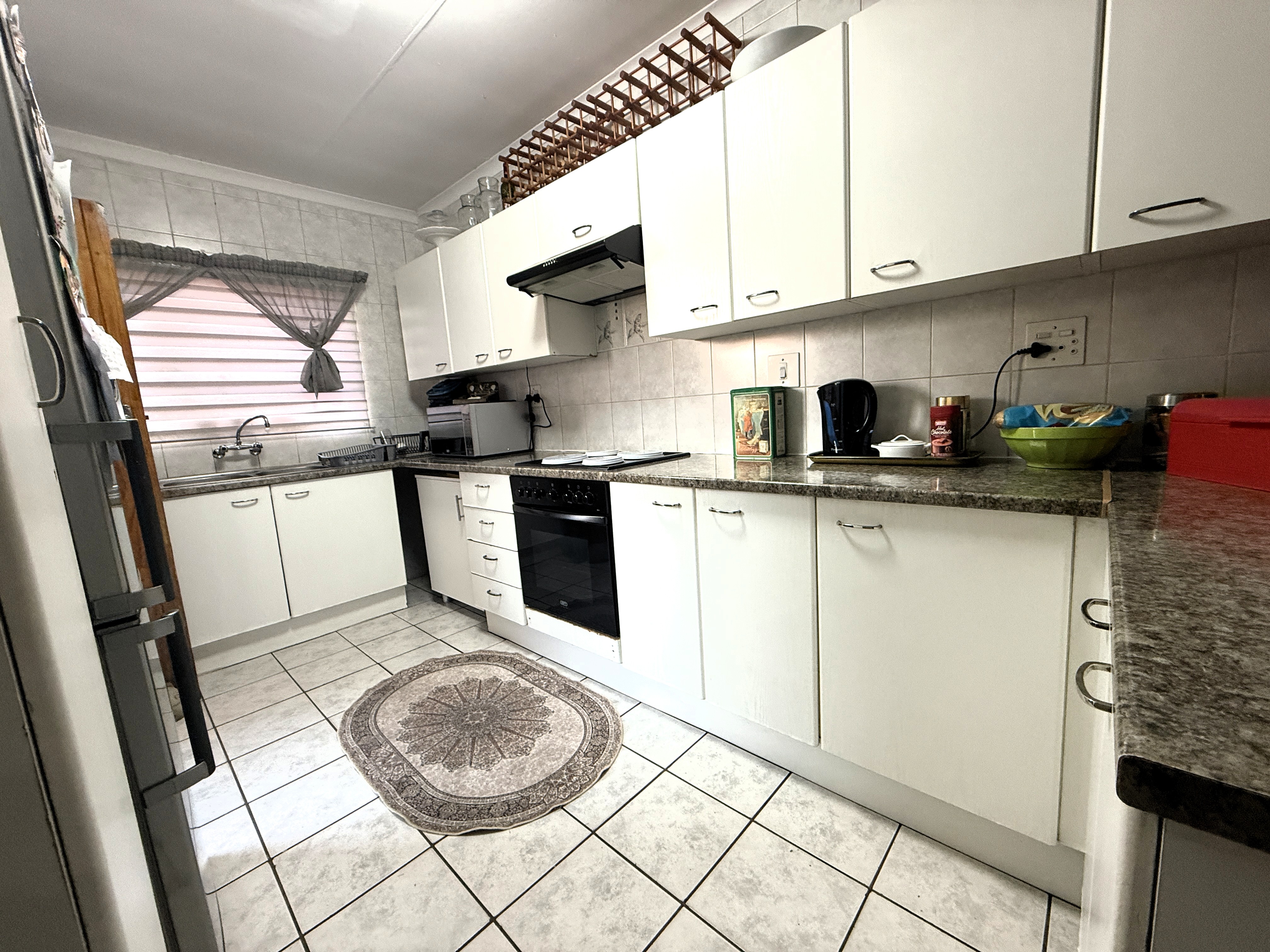 Property Ref No: 25527a.JPG