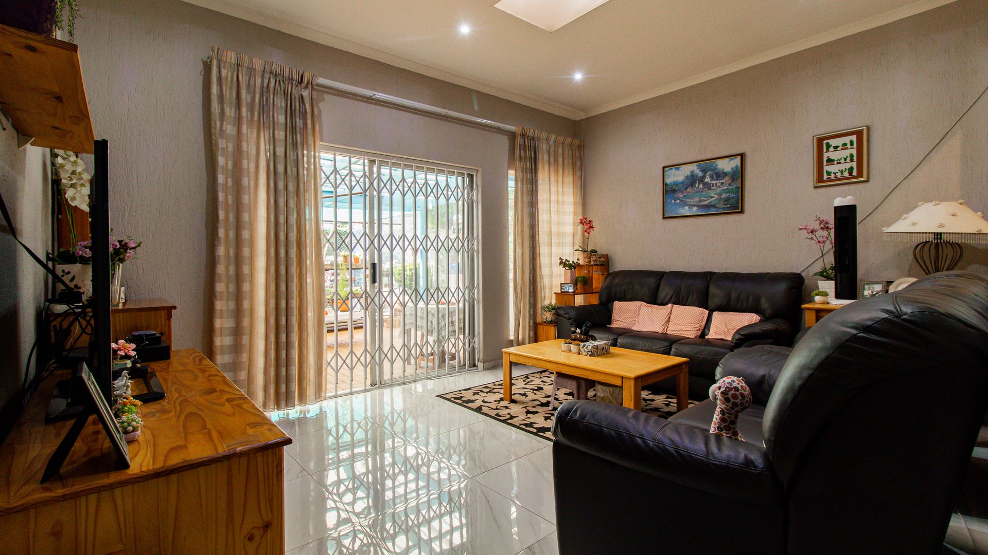 Property Ref No: 25587a.jpg
