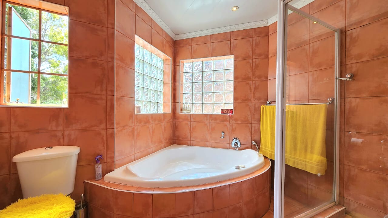 Property Ref No: 26185f.jpg