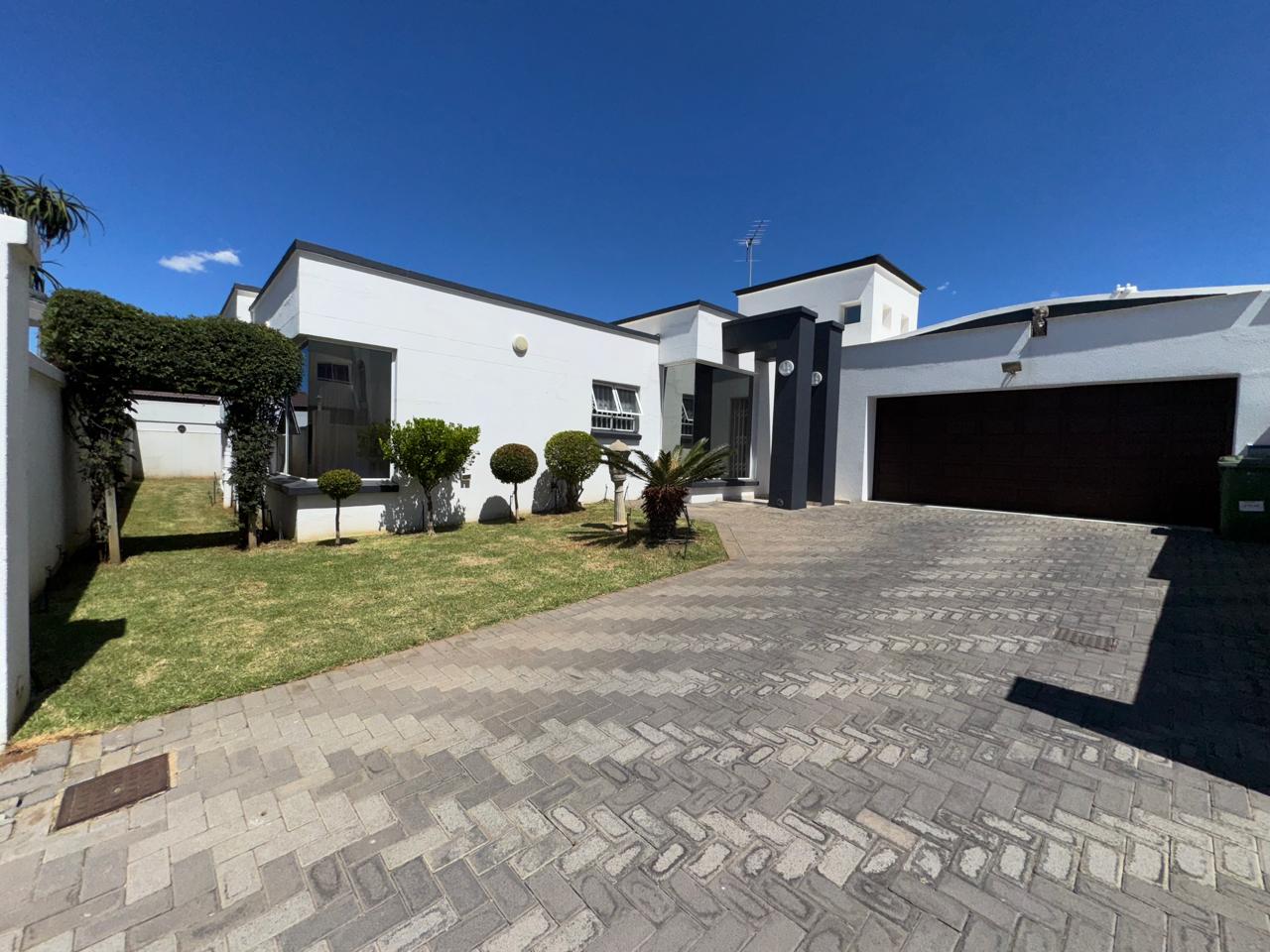 View Property Ref No: 25100